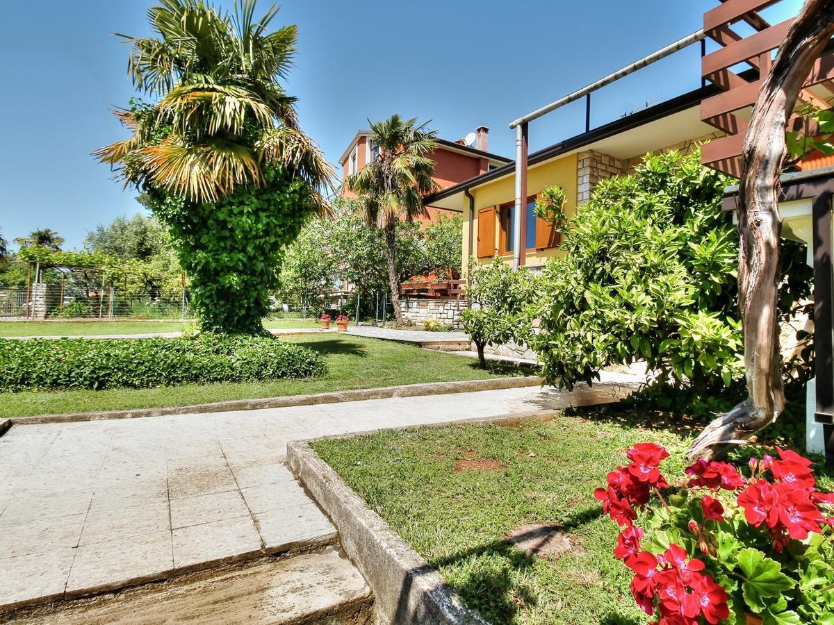 Lovric House With Apartments Ουμάγκ Εξωτερικό φωτογραφία